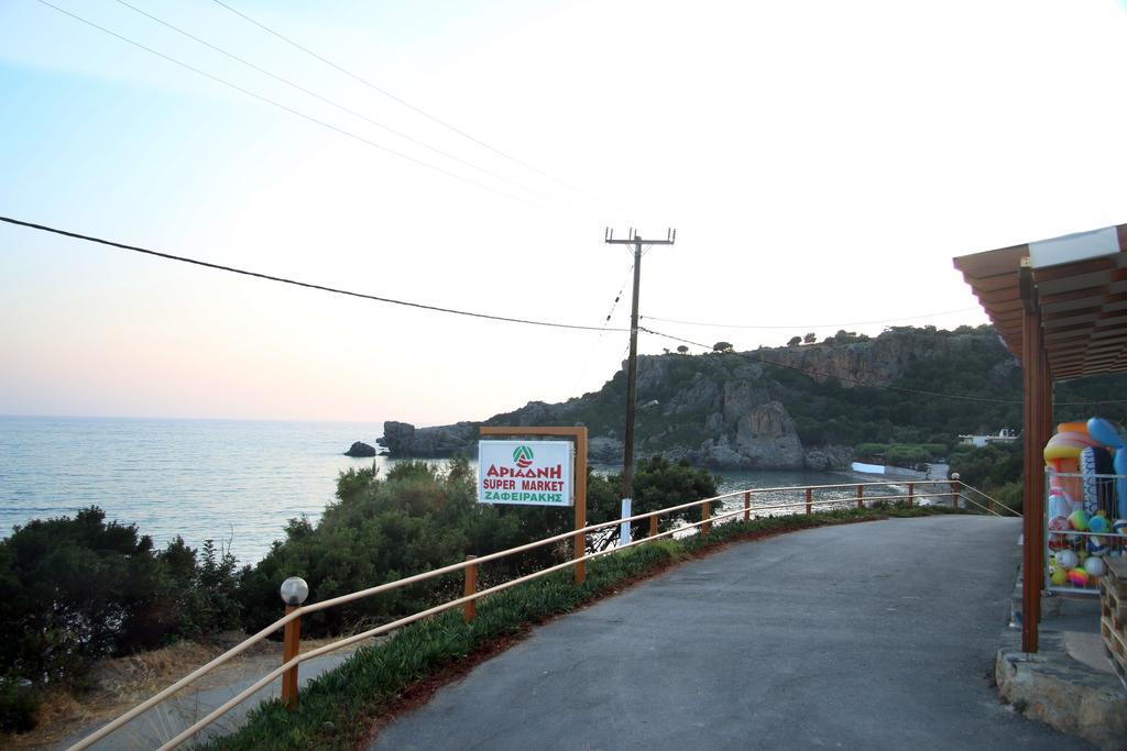 Santa Marina Apartments Rodhákinon Dış mekan fotoğraf