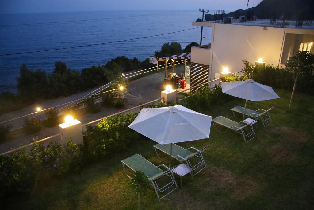Santa Marina Apartments Rodhákinon Dış mekan fotoğraf