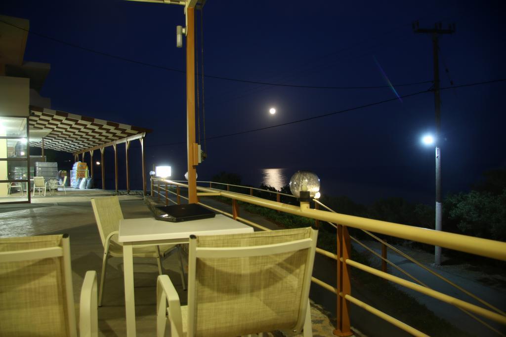 Santa Marina Apartments Rodhákinon Dış mekan fotoğraf