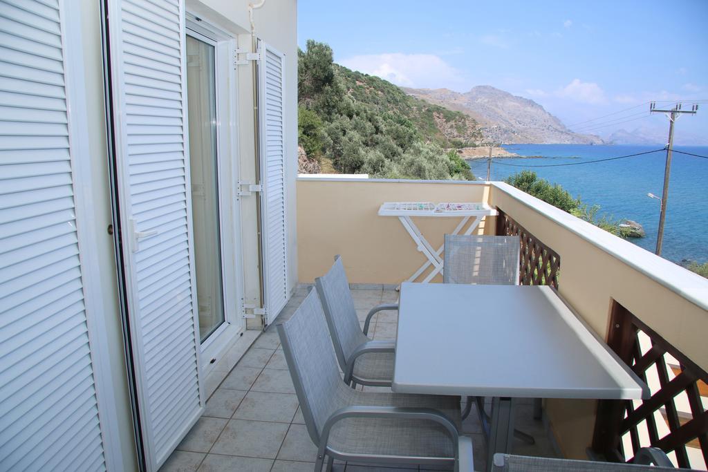 Santa Marina Apartments Rodhákinon Oda fotoğraf
